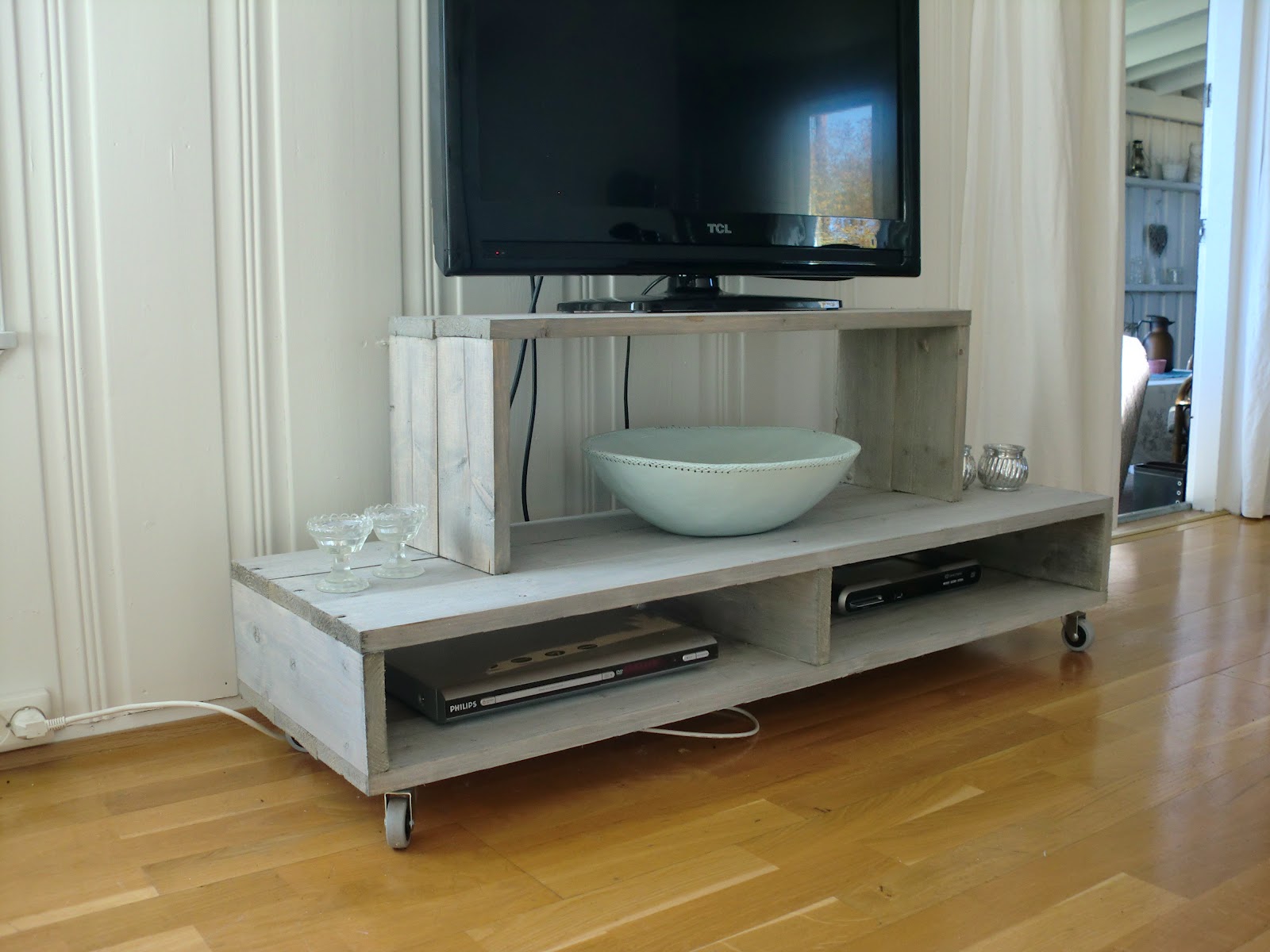 Cn interiør: diy tv bord!! Tv bord diy