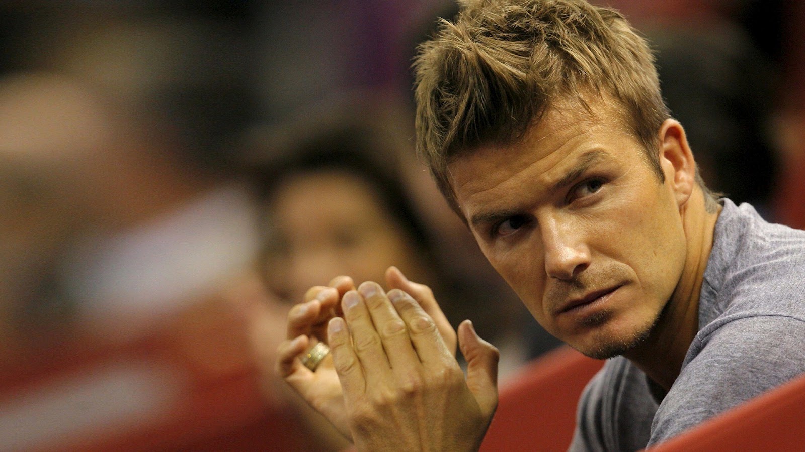 http://2.bp.blogspot.com/-DTtGJuDgkF4/T9WPxNyCjGI/AAAAAAAAAH8/LsHba4JN6ZI/s1600/david-beckham-2012-full-hd-wallpaper-amazing-look.jpg