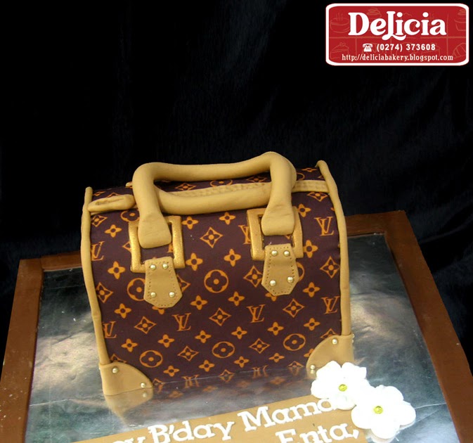 Delicia Bakery & Ice Cream Yogyakarta Specialize in 3D cake