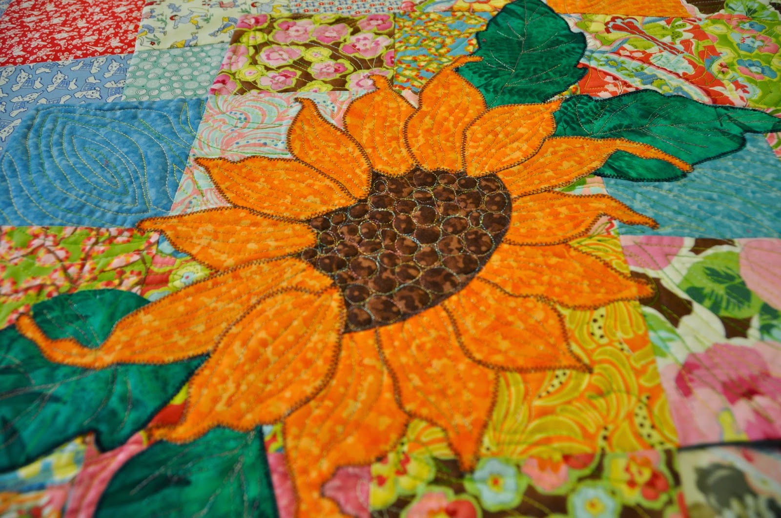 LuAnn Kessi Machine Quilting….Table Runners