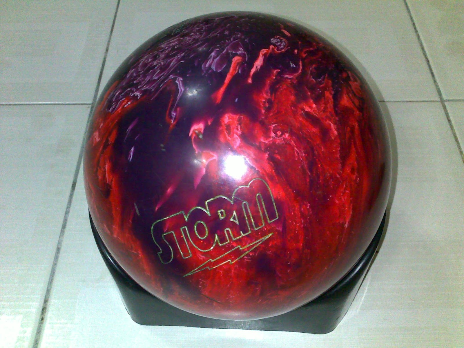 KEDAI BOWLING ONLINE REACTIVE BOWLING BALL STORM ELNINO 11 LBS++