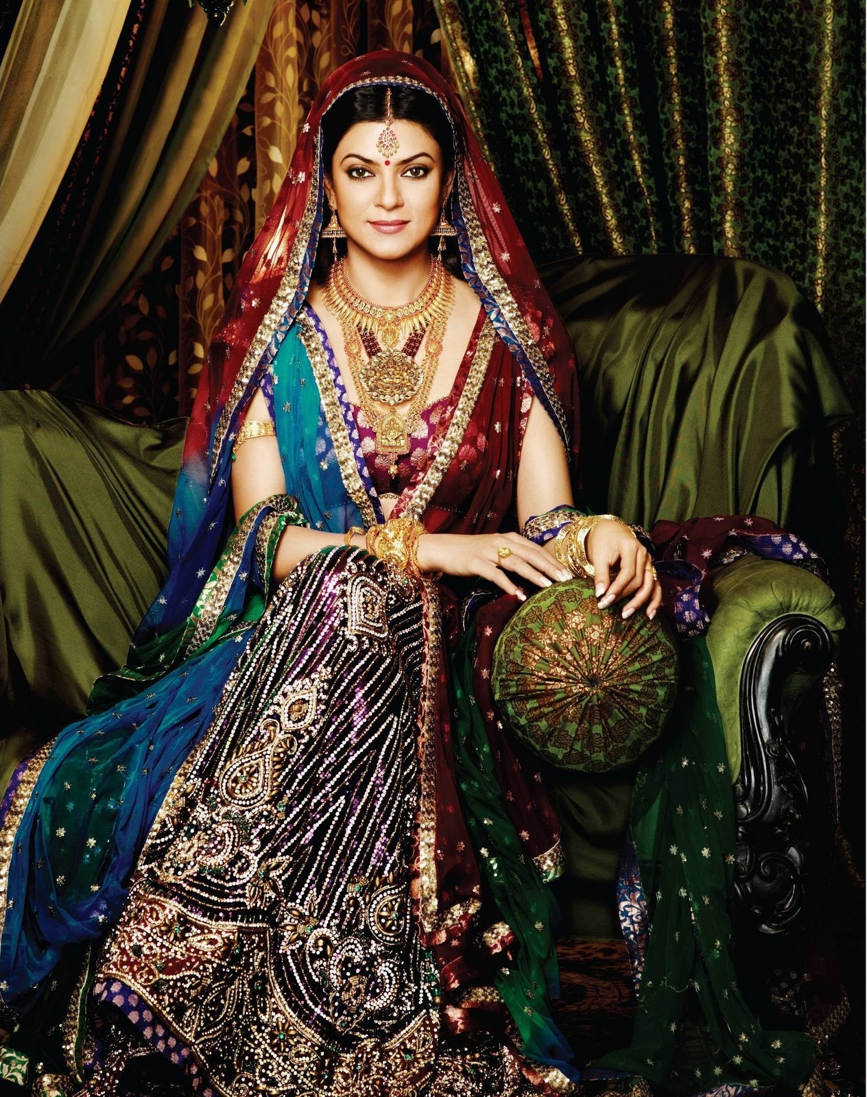Curly Fries Sushmita Sen And Kalyan Jewellers For 39Sangalp Curly Fries Sushmita Sen And Kalyan Jewellers For 39Sangalp