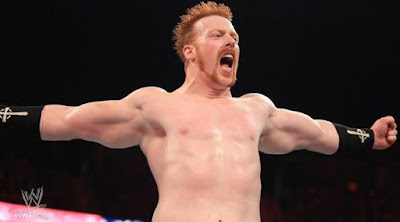 foto de sheamus celebrando en el cuadrilatero del super show raw