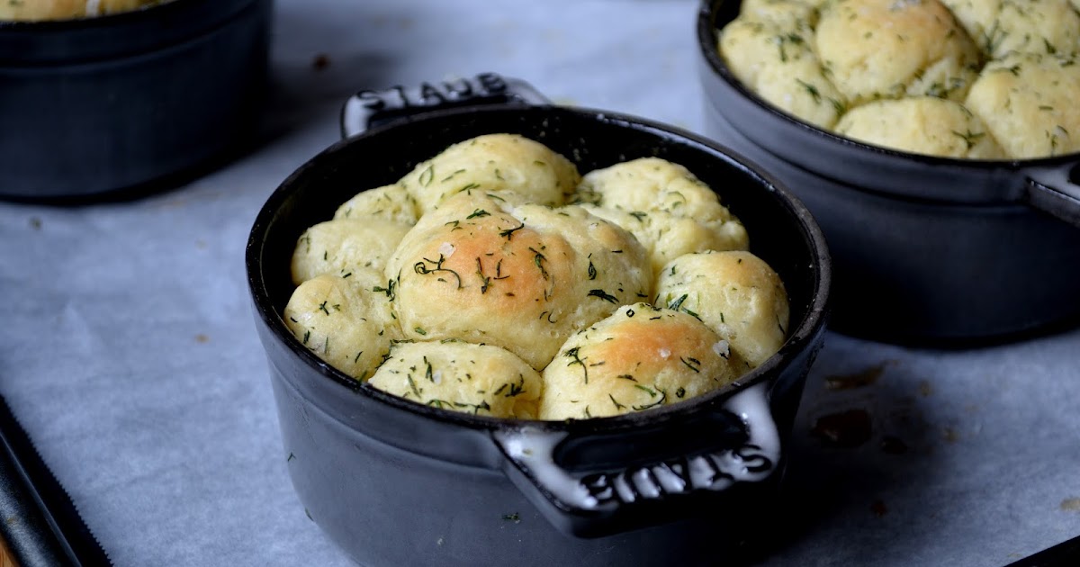 Hardly Housewives Savory Dill Monkey Bread