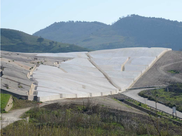 ALBERTO BURRI "Grande Cretto" bianco restaurato ALBERTO BURRI: Il "Grande Cretto" restaurato