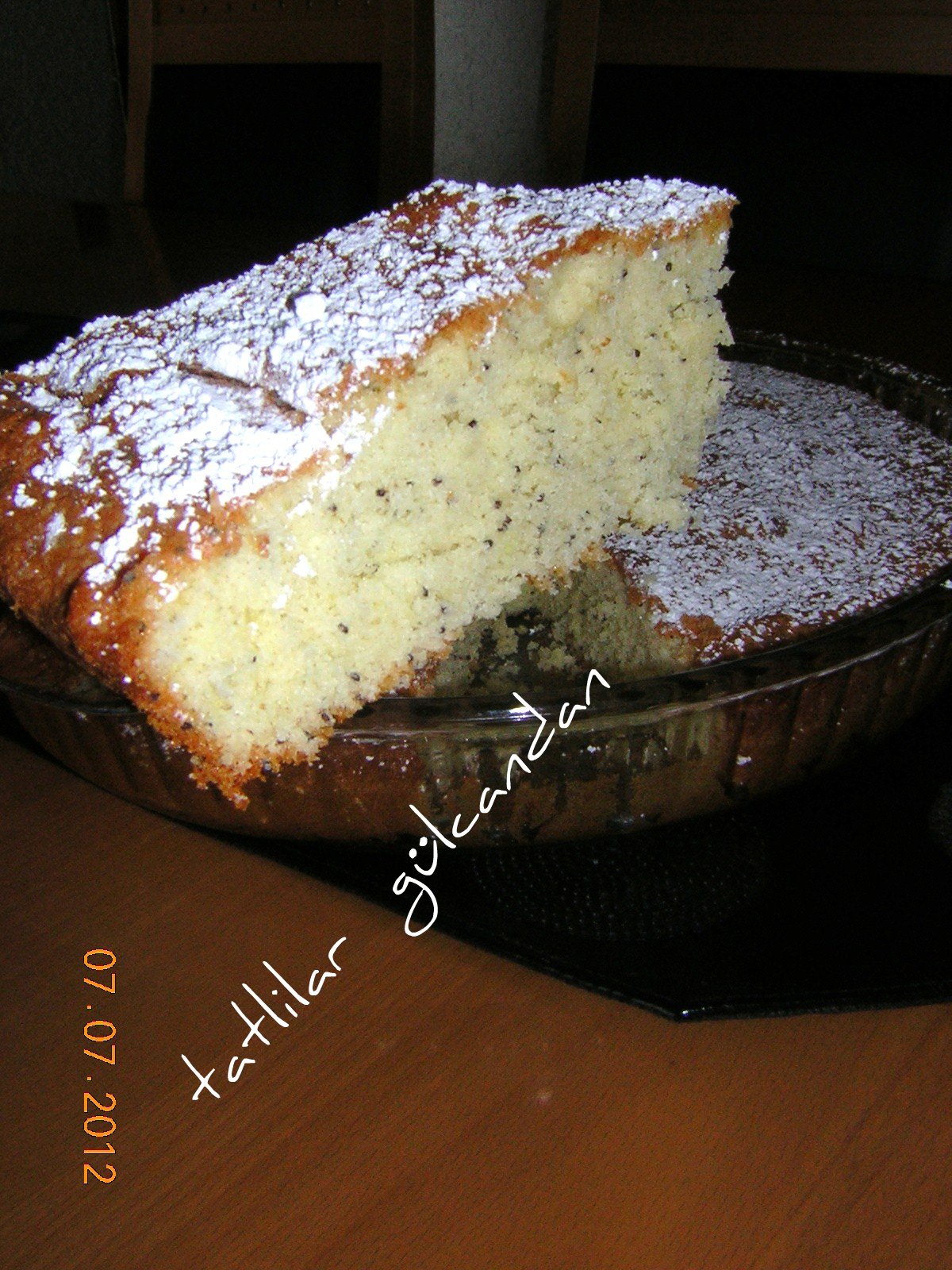 TATLILAR GÜLCANDAN SÜNGER KEK haşhaşlı sünger kek