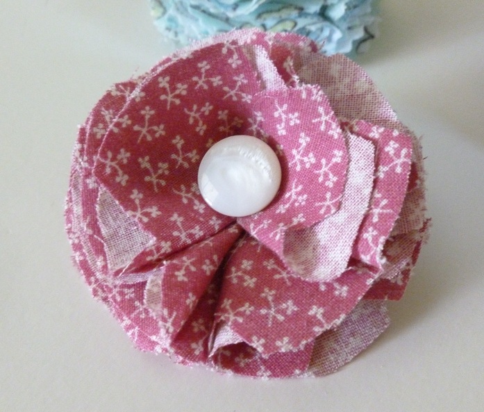 Ailidh Daisy Flower embellishments Fabric flowers