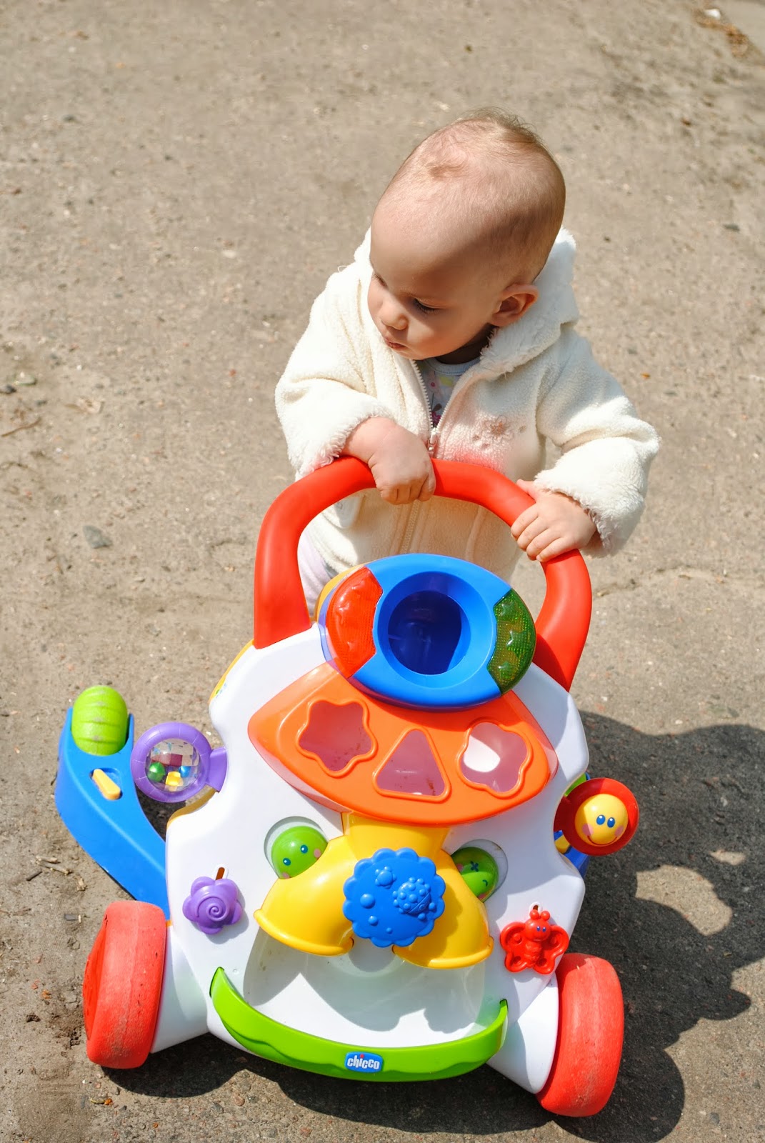 chicco baby steps activity walker