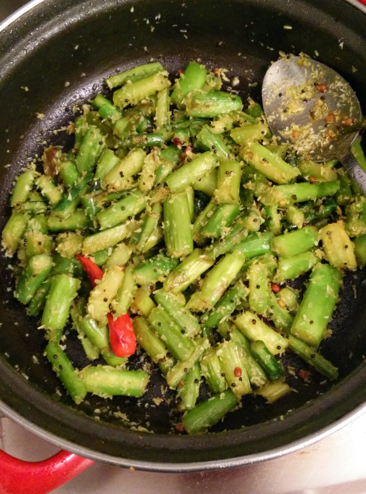 to Prameela's Kitchen Sauteed Green Asparagus (Indian Style