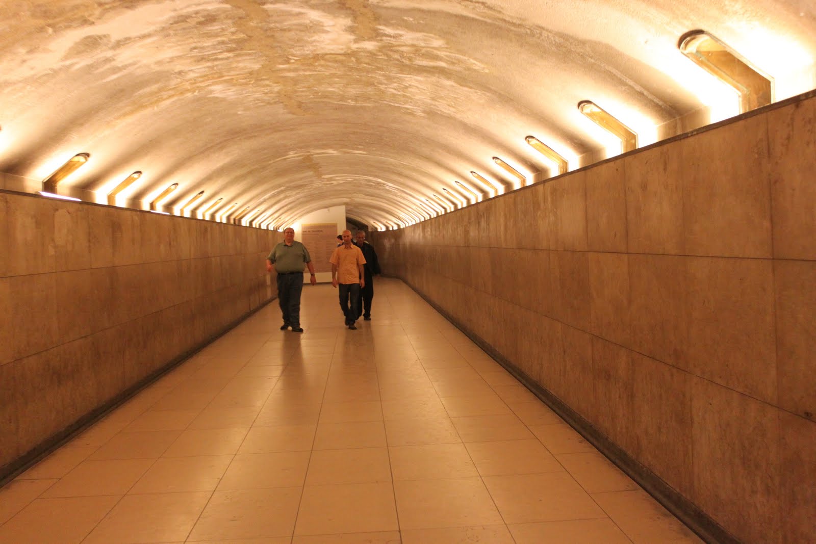 Paris Arc de Triomphe Tour | Lense Moments
