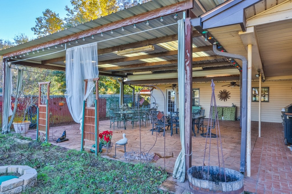 8 Waco Homes That "Fixer Upper" Should Totally Take On Crackerjack23