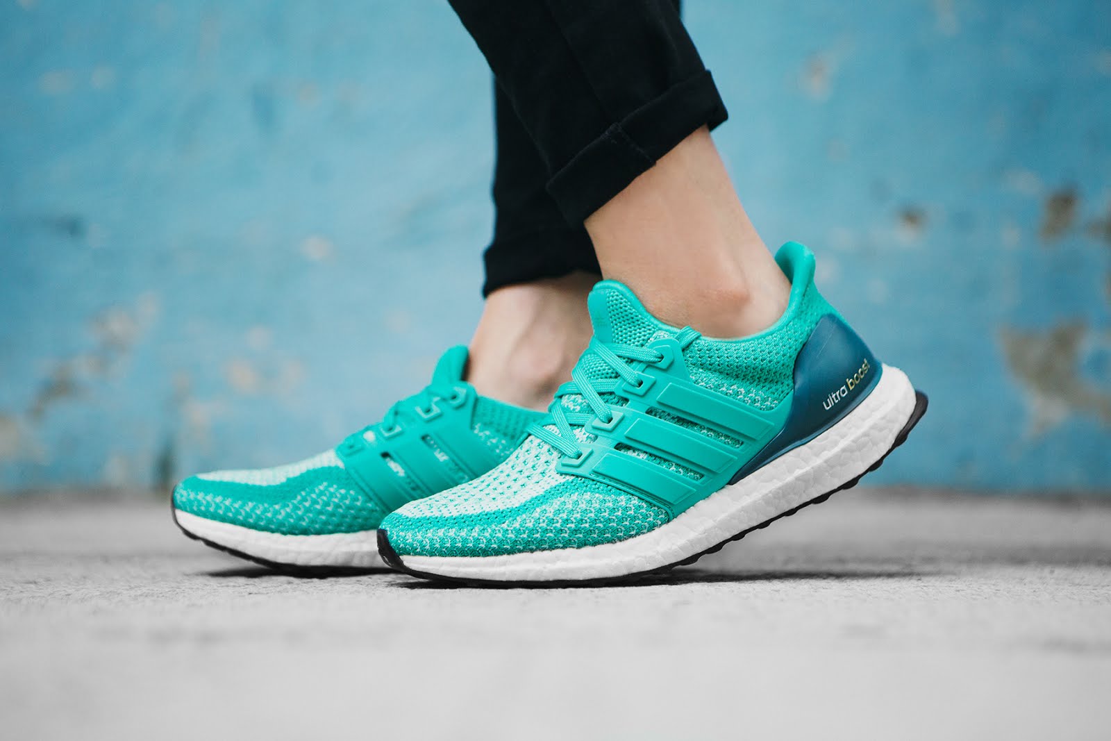 ultra boost tiffany blue