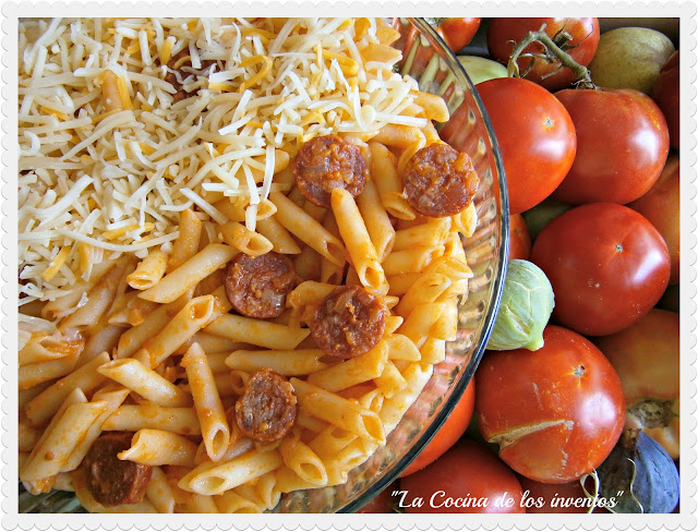 Macarrones Con Tomate, Chorizo Y Queso
