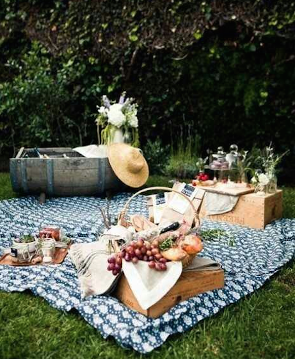 Casual Loves Elegance How to's for a vintage picnic