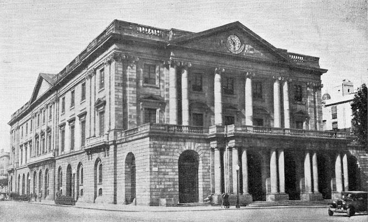 1914.- "Escuela de Artes y Oficios Artísticos y Bellas Artes Casa Llotja de Barcelona"..