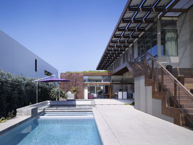 05 Yin-Yang House by Brooks + Scarpa Architects