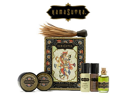 Набор KamaSutra для путешествий и романтических встреч Weekender Kit, клубника KS10098 - Kama Sutra  - Наборы для массажа - Купить