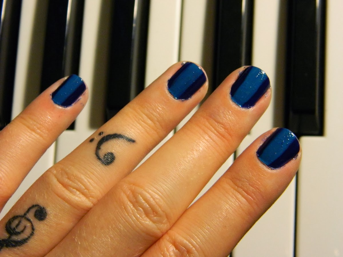 blue stripe nail art tutorial - maybelline color show 360 sapphire siren 370 shocking seas - music finger tattoos