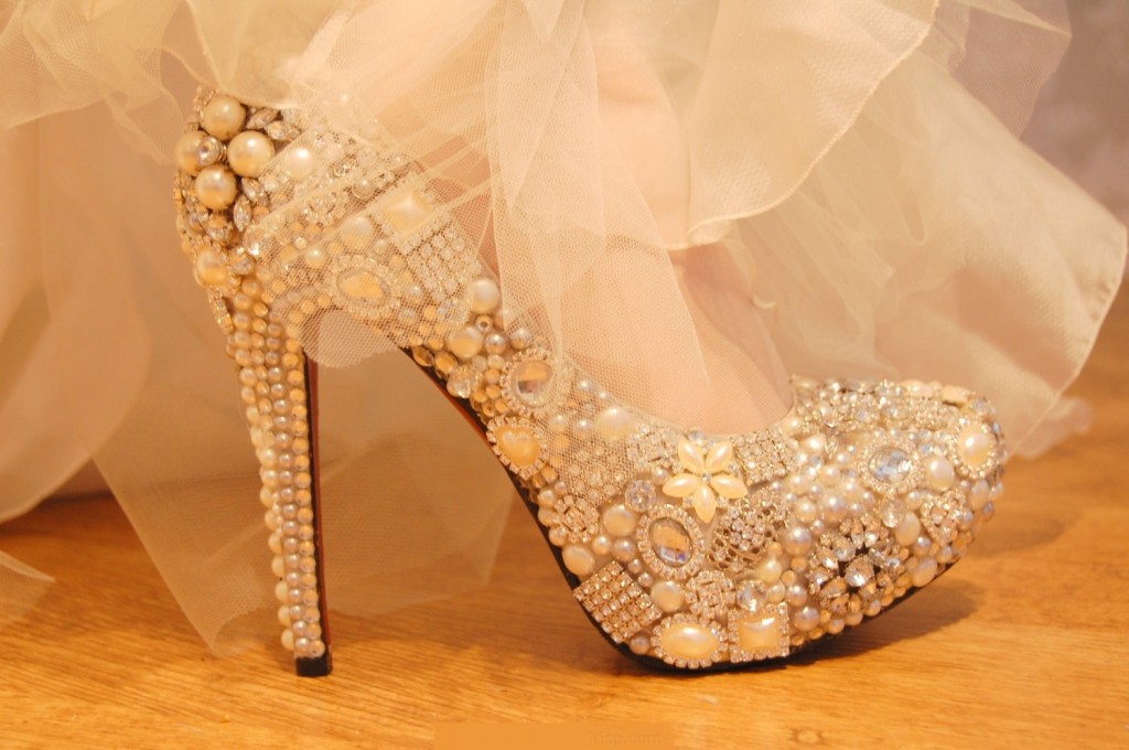 Hi Everyone, to Contessa. Jewels, crystals, beads and