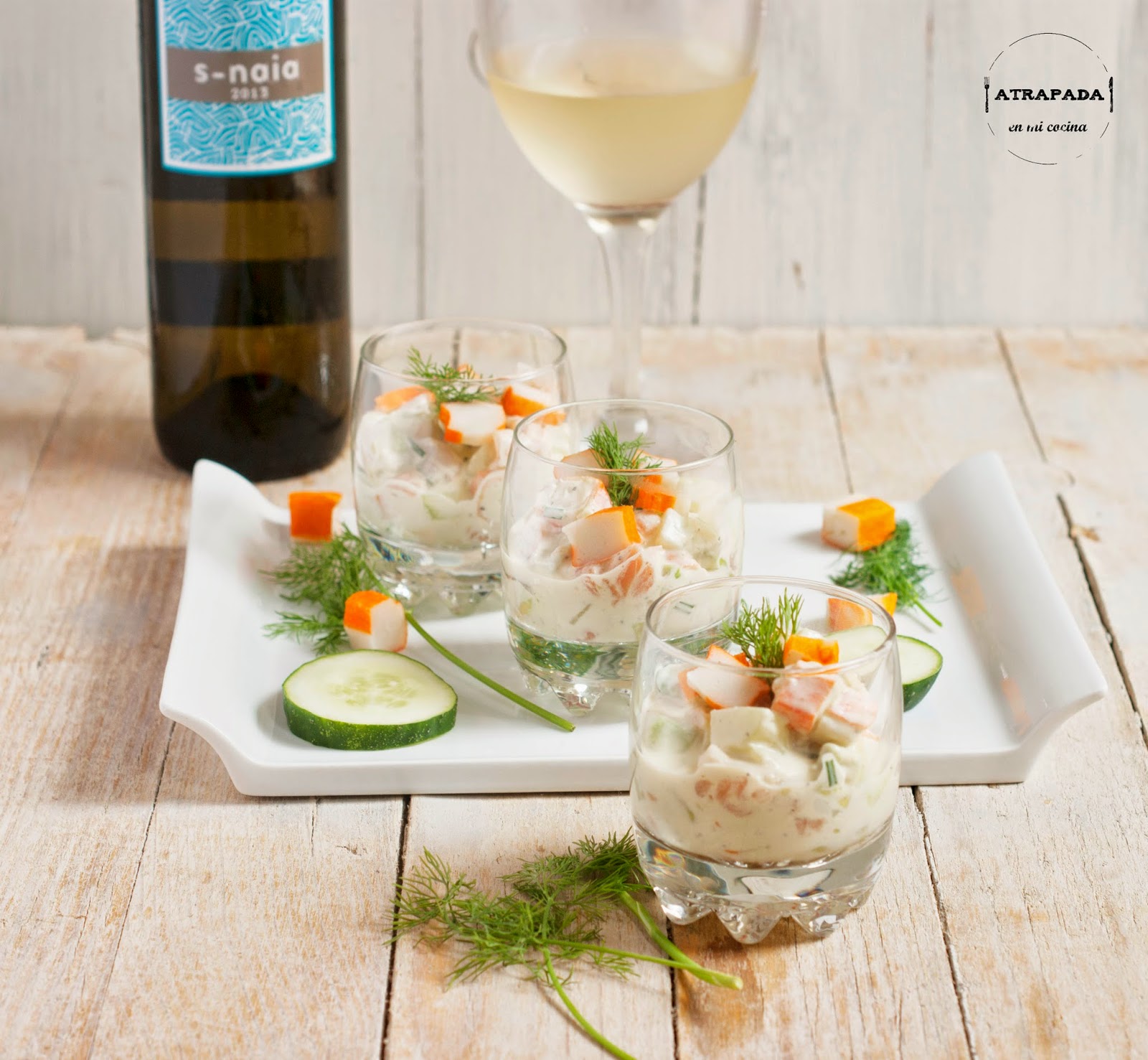 TARTAR DE PEPINO, SALMÓN AHUMADO Y SURIMI Atrapada en mi cocina