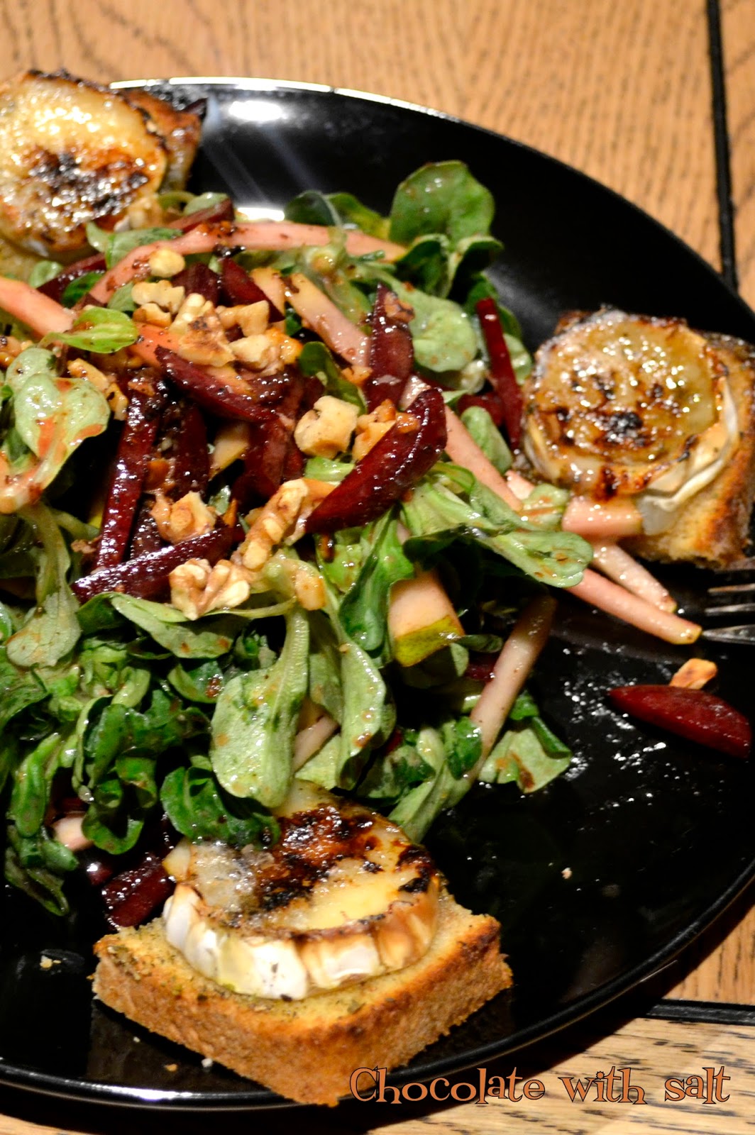 Chocolate with salt Corn salad with fresh beetroot, pear and goats cheese