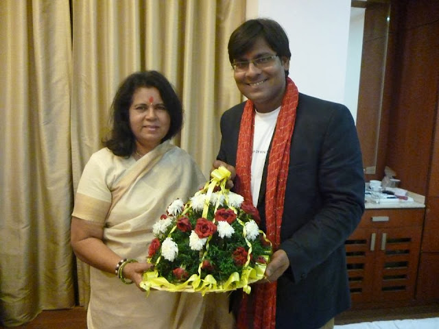 Manoj Bhawuk and Dr. Sarita Boodhoo (Chairperson of the Bhojpuri Speaking Union, Mauritius)