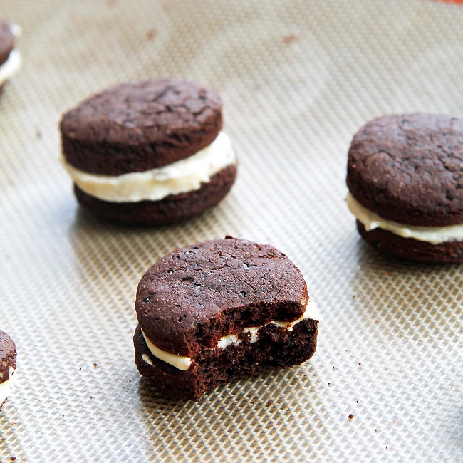 Mix it Up Healthy Oreo Cookies