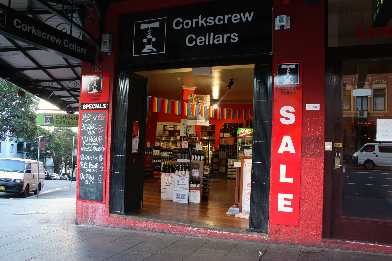 Sydney Eye Ici et là The bottle shop