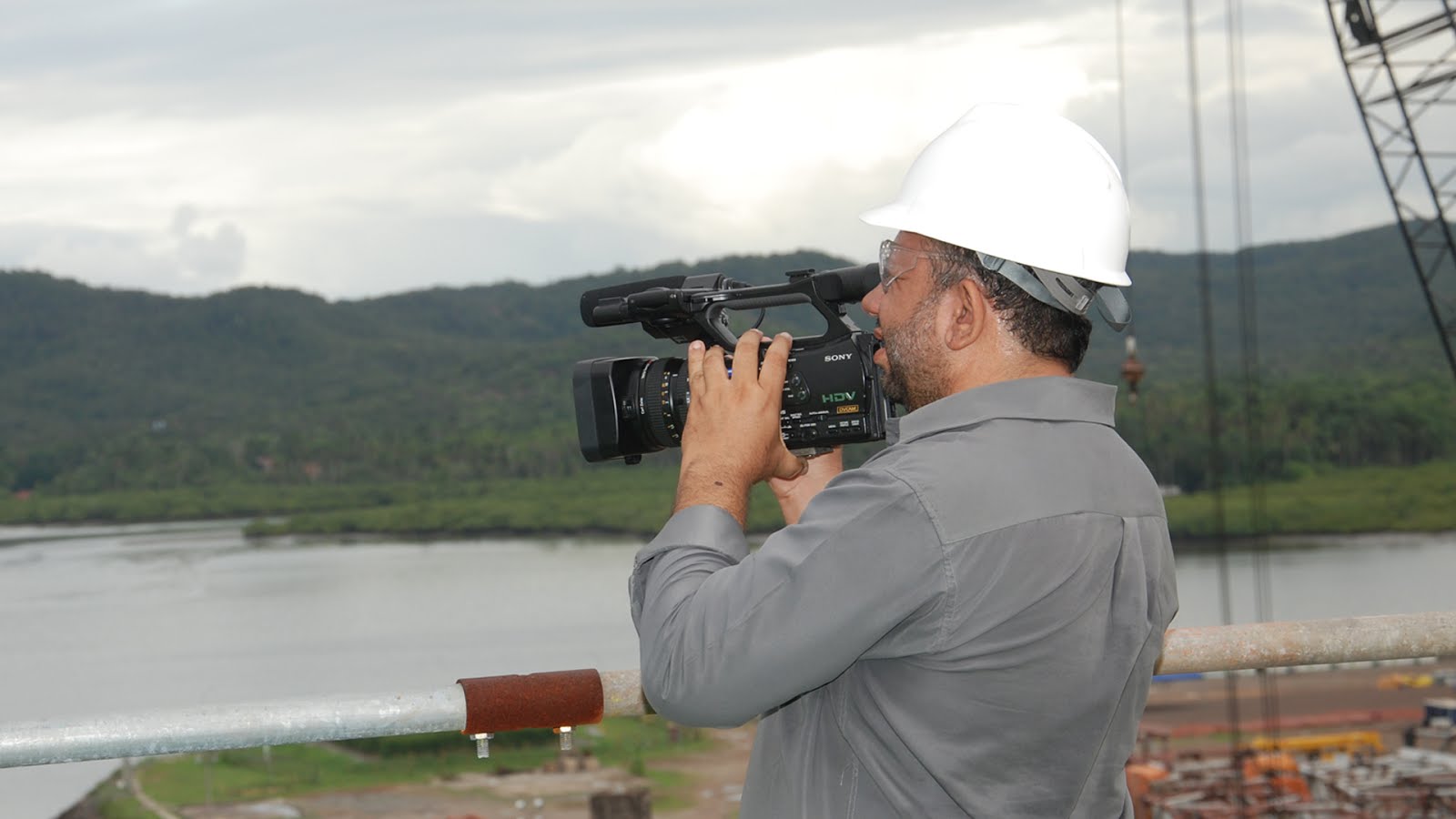 ACOMPANHAMENTO DE OBRAS