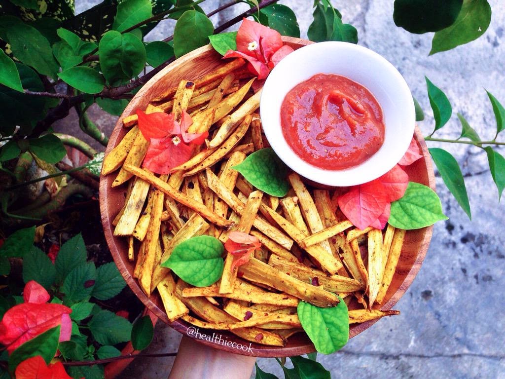 CRISPY Baked Fries + Vegan Ketchup Healthiecook