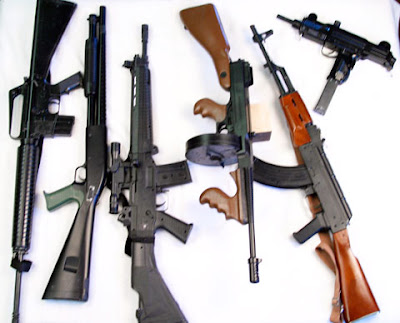 PRM recupera 49 armas e 700 munições em Gaza 1 weapons.jpg