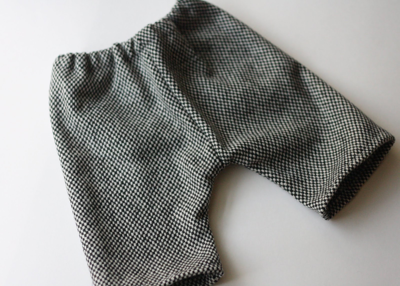 Crafting Zuzzy Baby boy pants It's all about the details