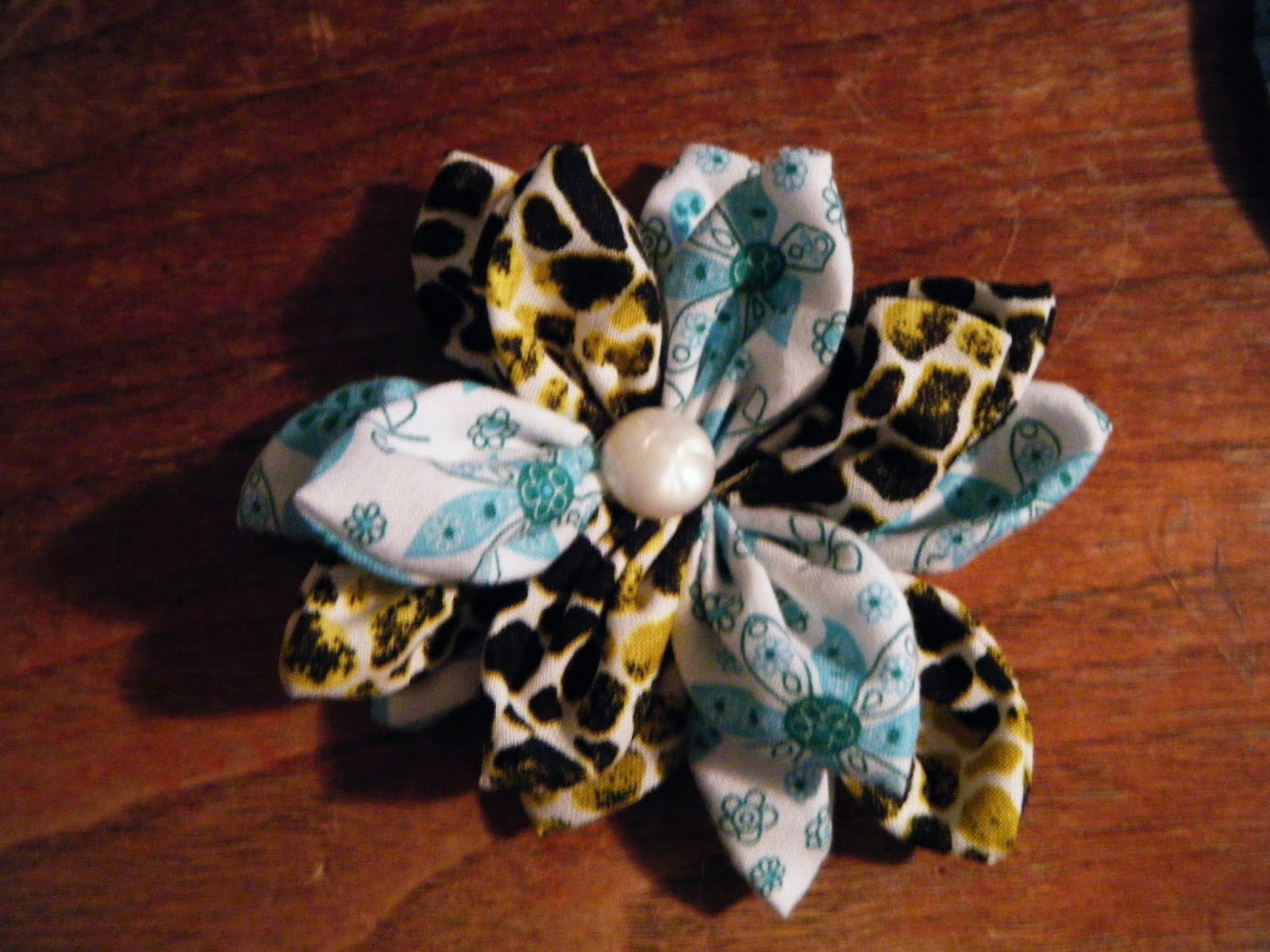 Damita's Pretty Wrap Beautiful Flower Pins *Tutorial (DIY)