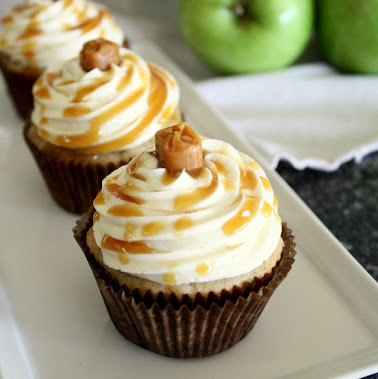 Apple Crumble n cinamon caremel cupcakes..