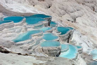 Pamukkale,Nine Hells of Beppu,Sanqingshan,The Plain of Jars,Spotted Lake of Osoyoos,Mauritius,Rio Tinto,Fly Geyser Reno,Vale Da Lua,Caño Cristales,Unique,Unique Places,the World