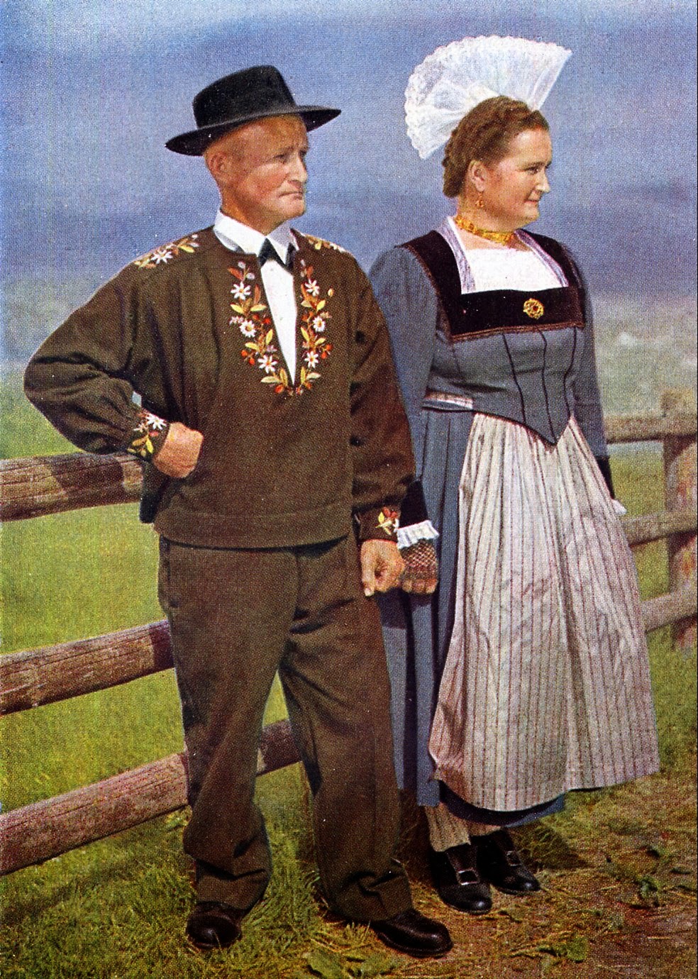 FolkCostume&Embroidery Overview of Swiss Costume