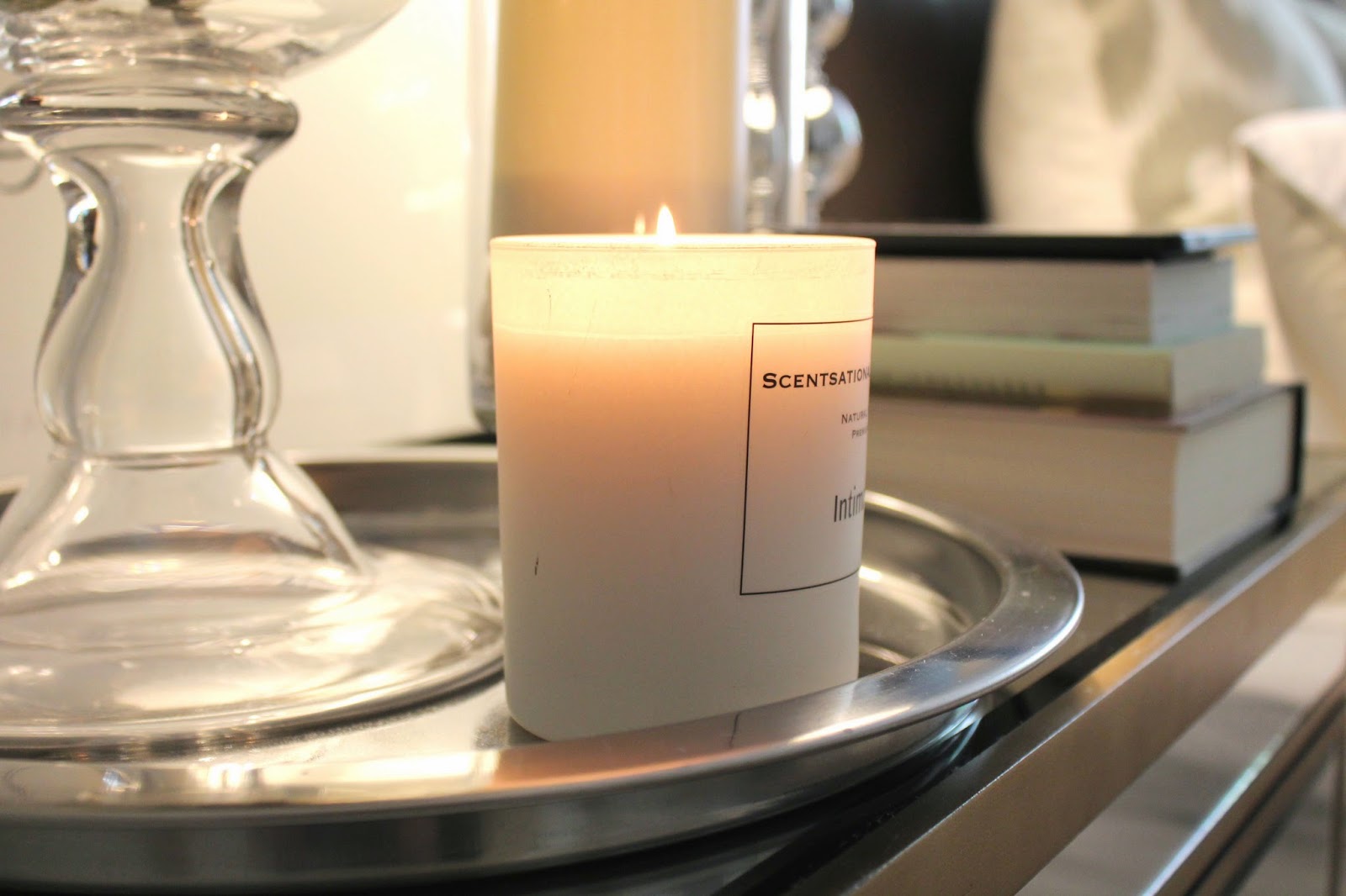 Glamista Home How I decorate my nightstand