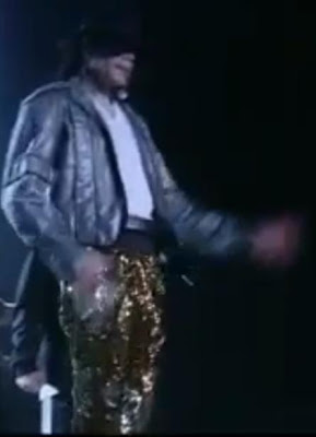 Michael Jackson: muito rico muito famoso demasiado influente Nariz+raro