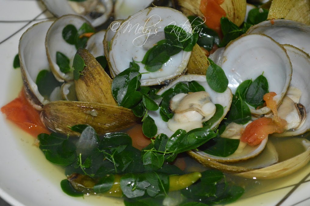 Mely's kitchen Clam soup ( Sinabawan nga tuway)