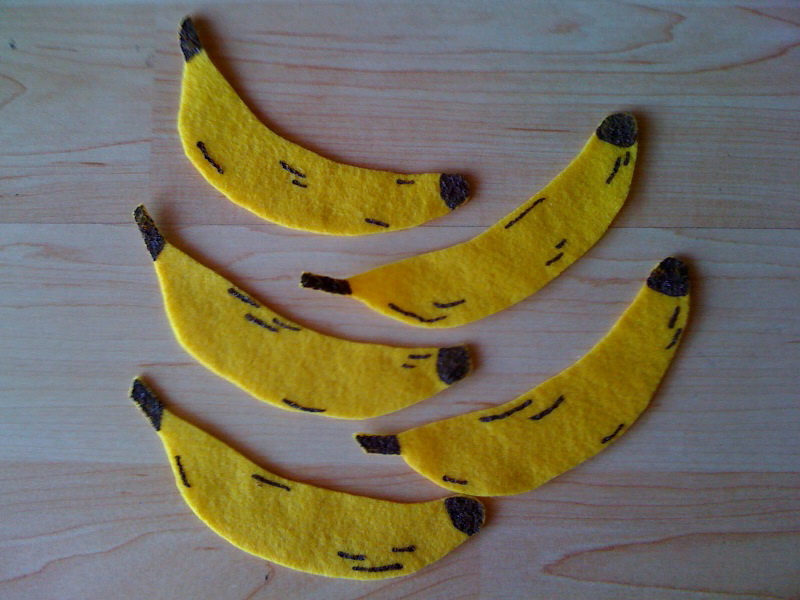 Mothering with Creativity: Felt Bananas