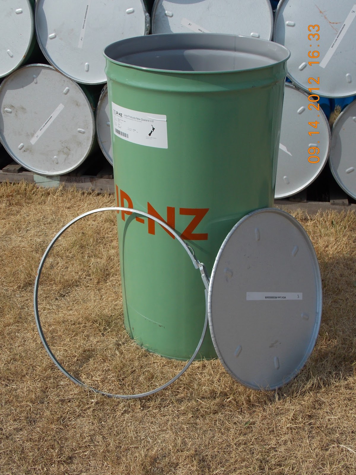 Parking Zone 82 DEER FEEDER BARRELS 30