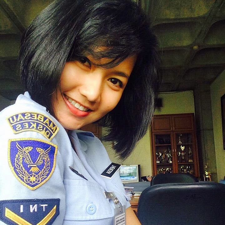 Foto Theresia Mariana Susanti - Indonesia Air Force Jokowidodo President Foto Theresia Mariana Susanti - Indonesia Air Force Wanita