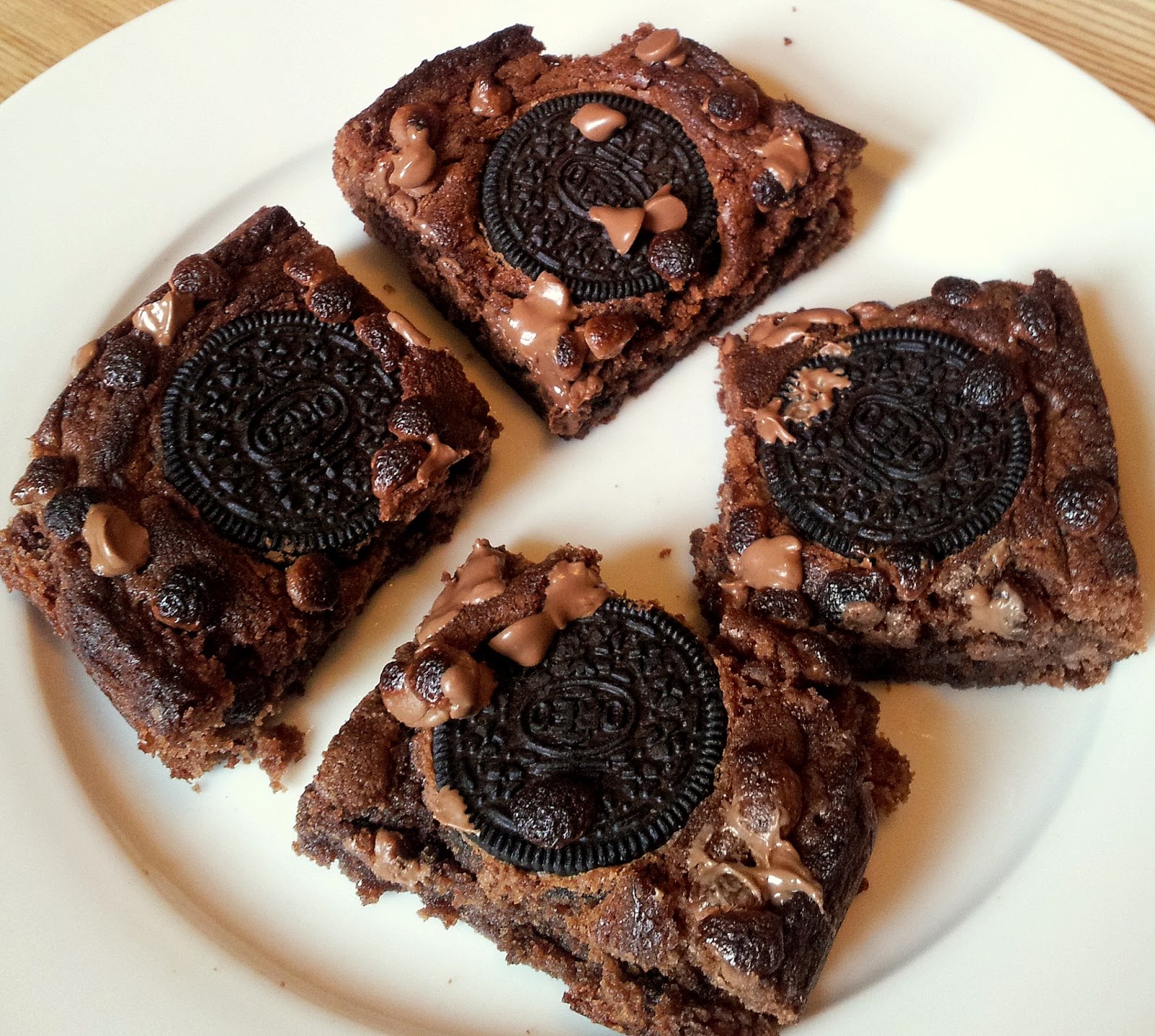 Eat Rainbow Love Oreo brownies