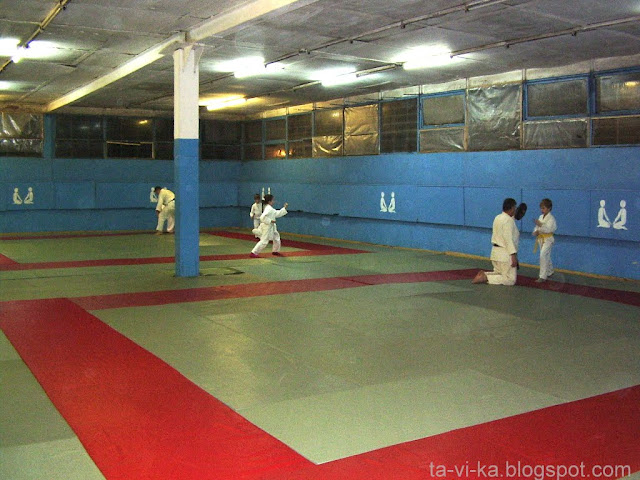 спортивный зал занятия карате