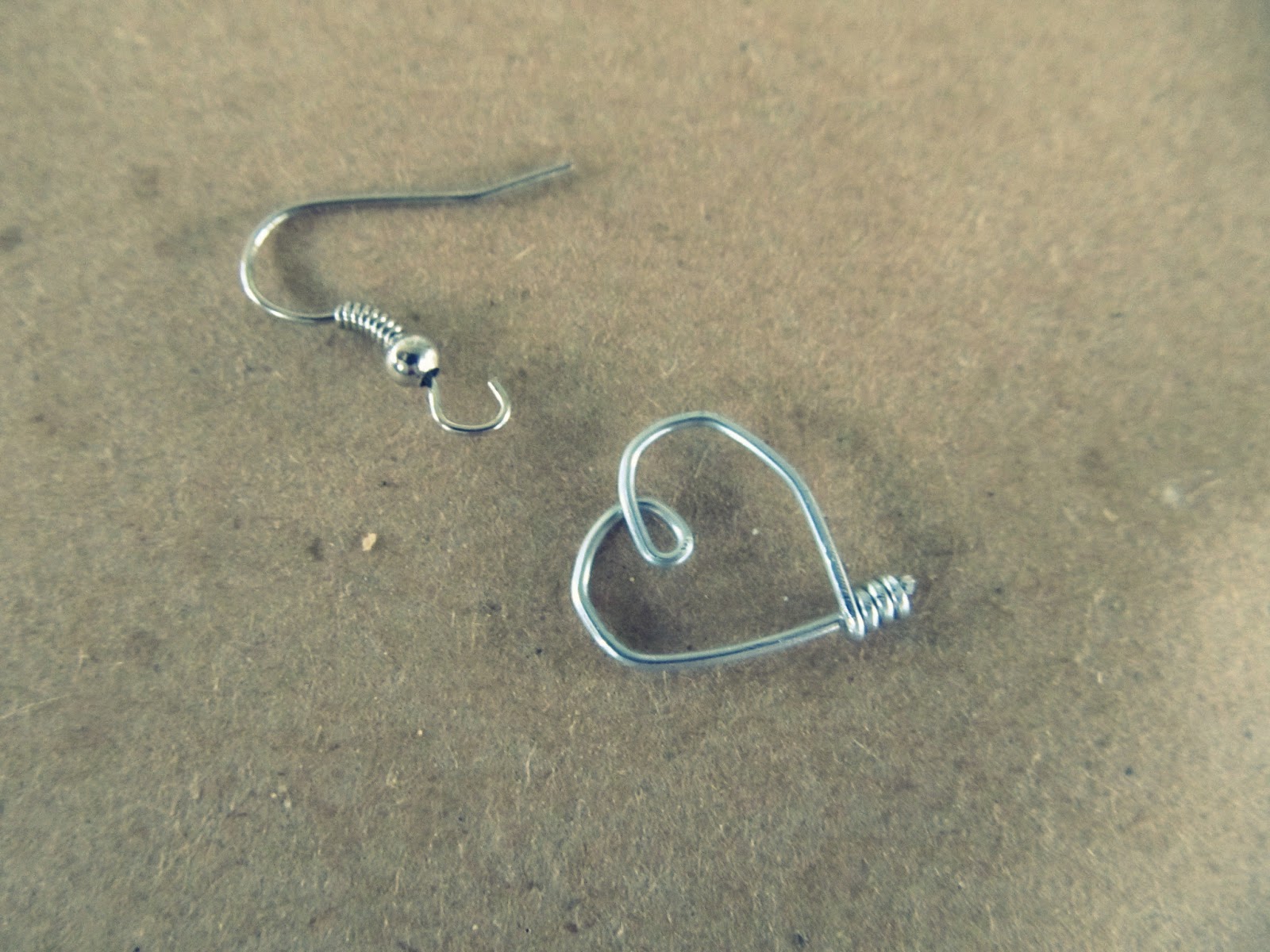 WobiSobi Heart, Wire Earrings,DIY