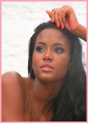  le da el derecho de representar a Angola en Brazil Labels LEILA LOPES 