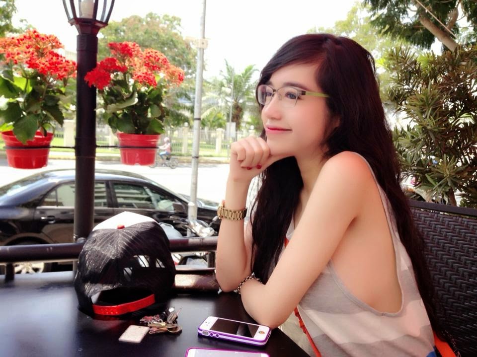 Káº¿t quáº£ hÃ¬nh áº£nh cho girl xinh uá»ng cafe