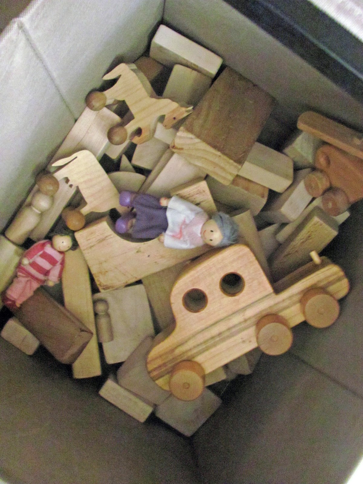 Minimal Toys How Many Toys do My Children Need? nourishing minimalism