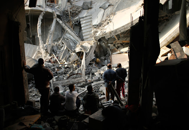 [صور] غزة تحت النار Gaza+Under+Fire+%2812%29