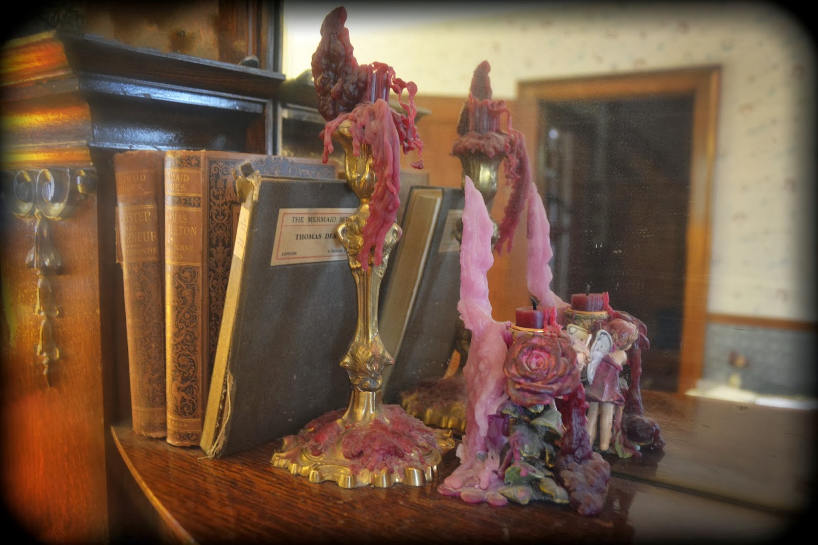 Good morning all you out there! wednesday, december day, december mid Litonya Knelsen - Darting H-Bird: Blog